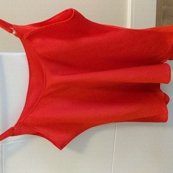 BCBG red top - Picture 2 of 3